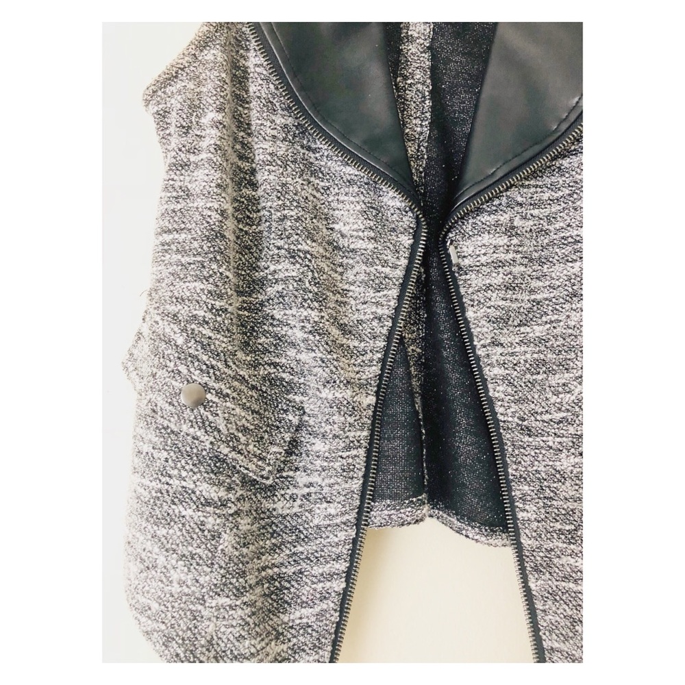 Moto Vest - Picture 3 of 6